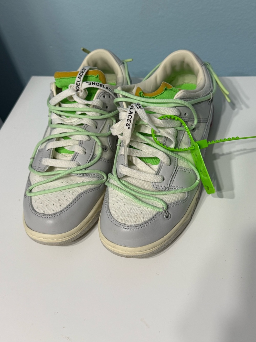 Men's Low-Top Sneakers in Light Gray and Neon Green